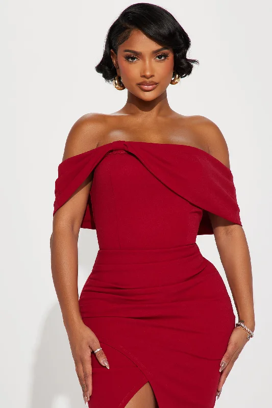 Sofia Off Shoulder Maxi Dress - Red