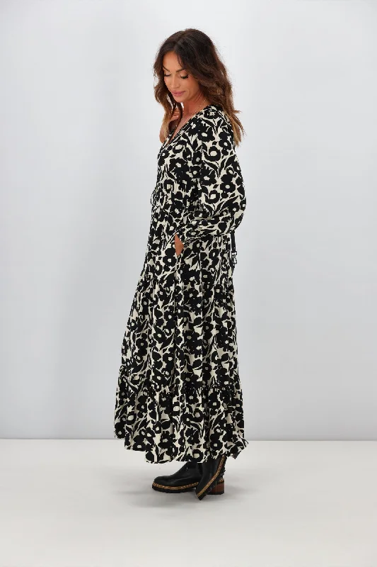 Silver Wishes Lacy Maxi Black Floral