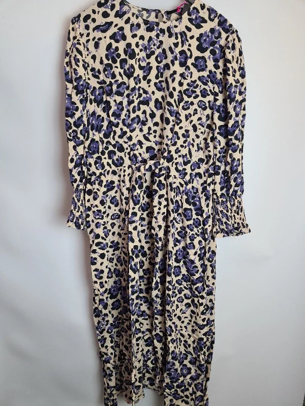 Animal Print Tie Waist Midi Dress- Long Sleeve Size 10 **** V544